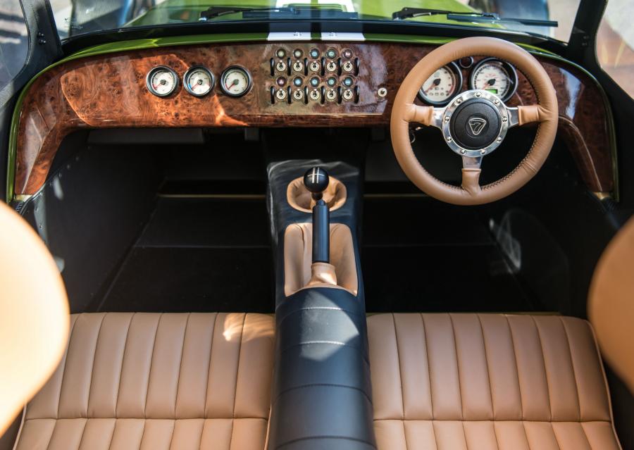 Торпедо Caterham Seven 420 S Harrods 2016 года  (UK) (фото 8 из 9)